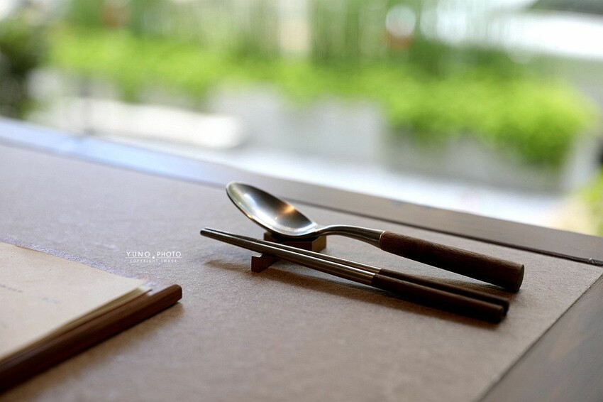 台中市西區每日限量80份！職人精神直火炭燒咖哩 激推超厚實腰內櫻花豬排咖哩和大人味慢燉豬頰｜壱絕咖哩(台中西區)