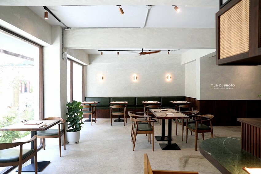 台中市西區每日限量80份！職人精神直火炭燒咖哩 激推超厚實腰內櫻花豬排咖哩和大人味慢燉豬頰｜壱絕咖哩(台中西區)