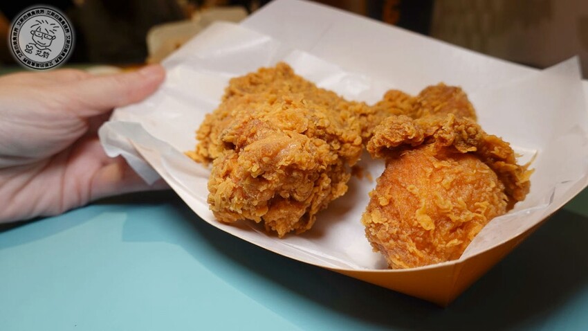 台北市中正區【 美式炸雞 】炸雞控必衝！美國超紅Popeyes炸雞插旗台北車站商圈，連碧昂絲、金卡戴珊都瘋狂熱愛的勁厚布
