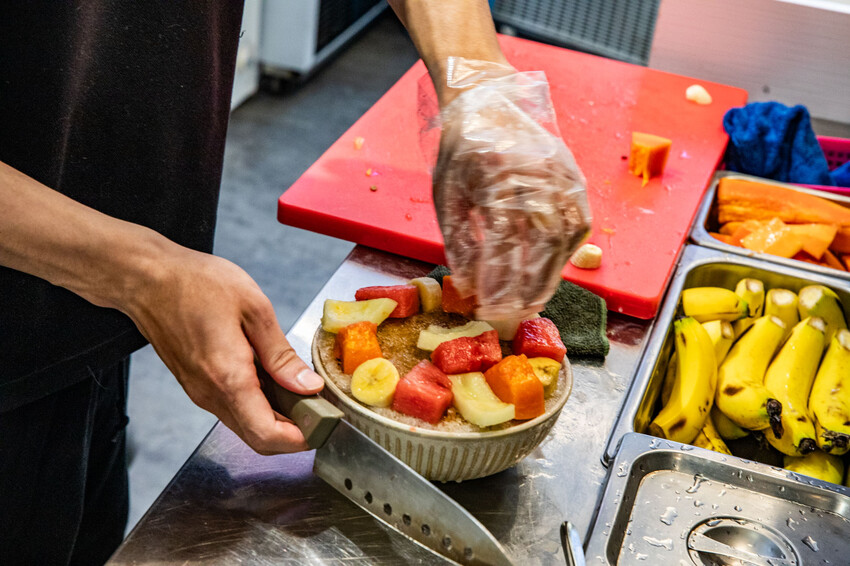 新北市蘆洲區大碗公冰.甜品蘆洲民族店｜冰品種類多到會選擇障礙！放料不手軟大碗公冰