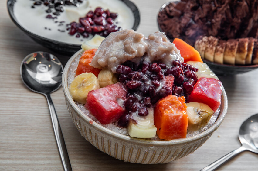 新北市蘆洲區大碗公冰.甜品蘆洲民族店｜冰品種類多到會選擇障礙！放料不手軟大碗公冰