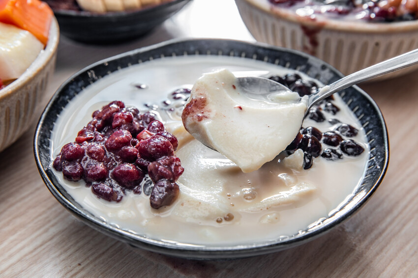 新北市蘆洲區大碗公冰.甜品蘆洲民族店｜冰品種類多到會選擇障礙！放料不手軟大碗公冰