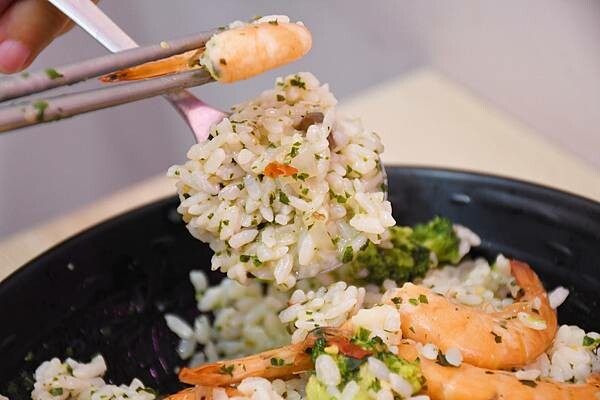 高雄市三民區加飯不加價，超級大份量！學生族群的最愛【炒炊小吃店（炒炊複合式餐廳）】高科大周邊不能錯過的高CP值美食