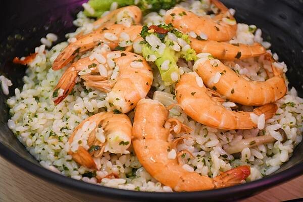 高雄市三民區加飯不加價，超級大份量！學生族群的最愛【炒炊小吃店（炒炊複合式餐廳）】高科大周邊不能錯過的高CP值美食