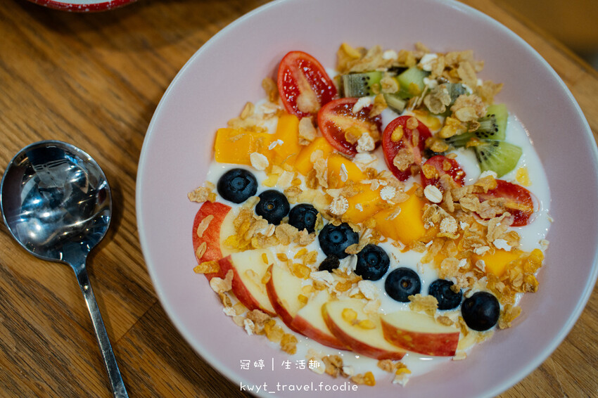 【柚子早午餐】隱藏版超強串燒!台中北區早午餐,大份量早午餐吃