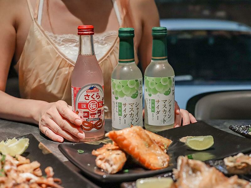 微醺必訪！新竹喚味私烤推薦，必吃烤生蠔與鮭魚腹。