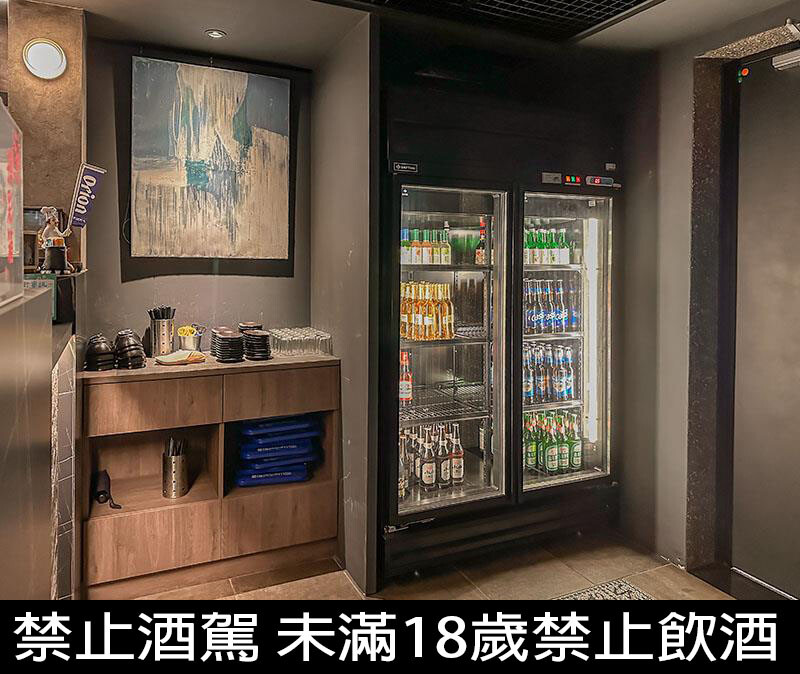 微醺必訪！新竹喚味私烤推薦，必吃烤生蠔與鮭魚腹。