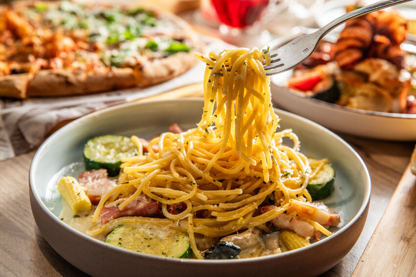 新北市新店區默爾 pasta pizza 新北誠品裕隆城店|新店義式餐廳推薦!百年手工窯烤爐就是讚!披薩就是要有豹紋才好吃,