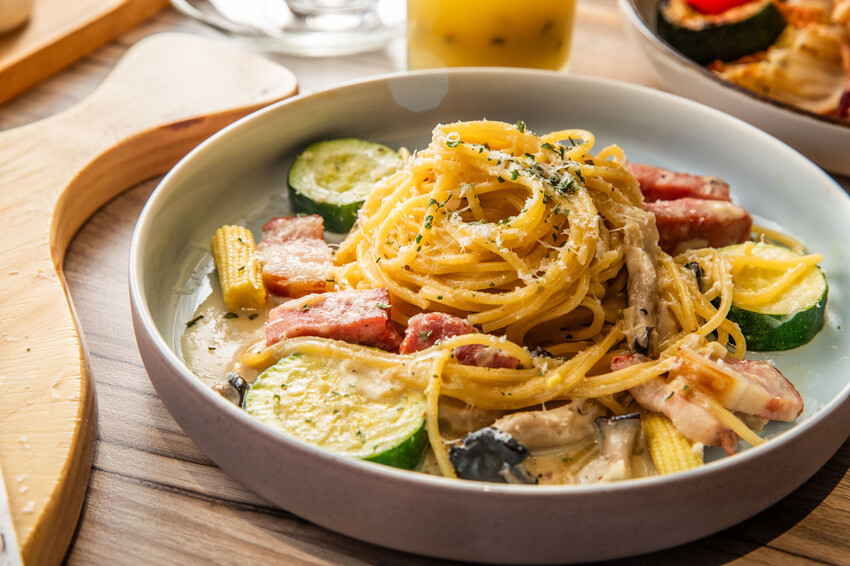 新北市新店區默爾 pasta pizza 新北誠品裕隆城店|新店義式餐廳推薦!百年手工窯烤爐就是讚!披薩就是要有豹紋才好吃,