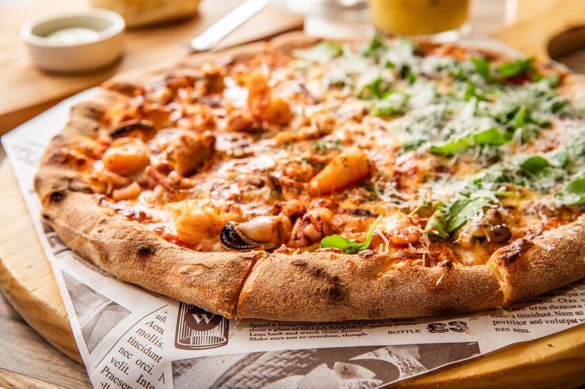 新北市新店區默爾 pasta pizza 新北誠品裕隆城店|新店義式餐廳推薦!百年手工窯烤爐就是讚!披薩就是要有豹紋才好吃,