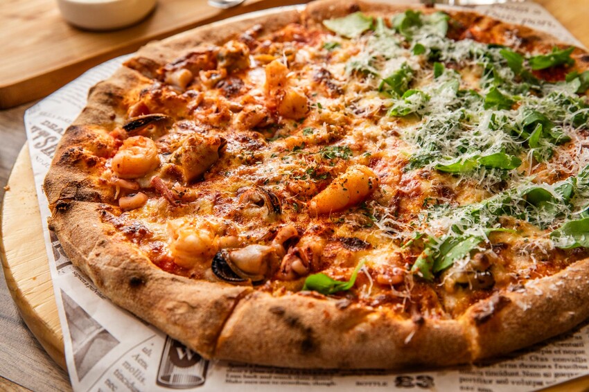 新北市新店區默爾 pasta pizza 新北誠品裕隆城店|新店義式餐廳推薦!百年手工窯烤爐就是讚!披薩就是要有豹紋才好吃,