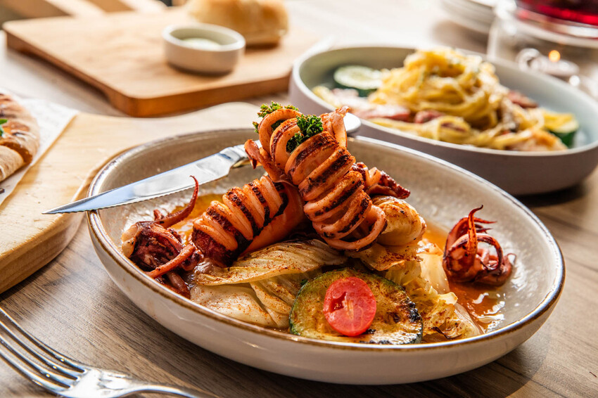 新北市新店區默爾 pasta pizza 新北誠品裕隆城店|新店義式餐廳推薦!百年手工窯烤爐就是讚!披薩就是要有豹紋才好吃,