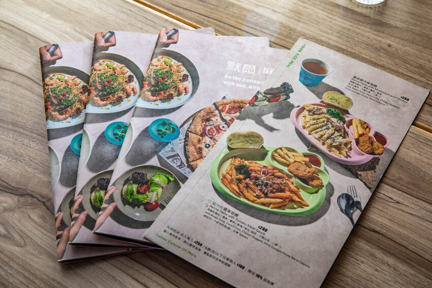 新北市新店區默爾 pasta pizza 新北誠品裕隆城店|新店義式餐廳推薦!百年手工窯烤爐就是讚!披薩就是要有豹紋才好吃,