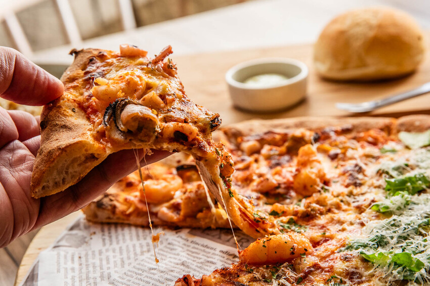 新北市新店區默爾 pasta pizza 新北誠品裕隆城店|新店義式餐廳推薦!百年手工窯烤爐就是讚!披薩就是要有豹紋才好吃,