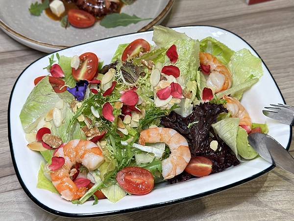 新店裕隆城必吃！默爾Pasta Pizza  高CP值的義式饗宴！約會慶生首選餐廳！