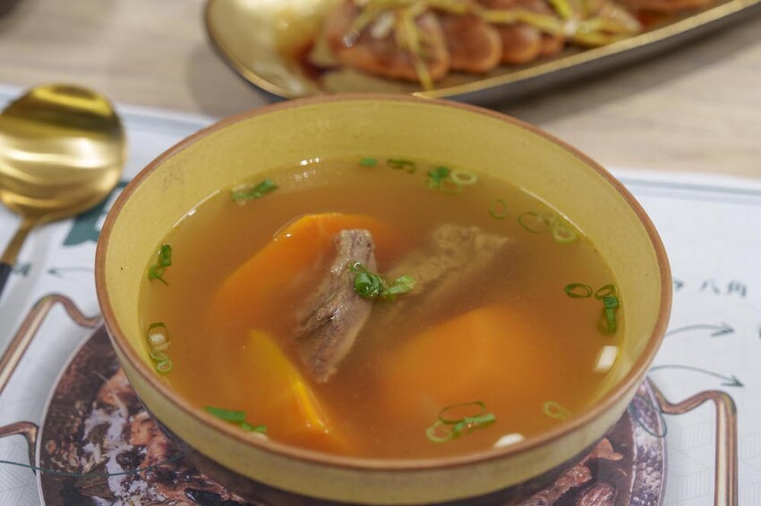 台北市萬華區預約制私廚 大四喜麻辣雞公煲|西門町預約制私廚,香港人開的私廚~雞公煲煲湯都是拿手覺門