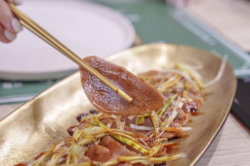 台北市萬華區預約制私廚 大四喜麻辣雞公煲|西門町預約制私廚,香港人開的私廚~雞公煲煲湯都是拿手覺門