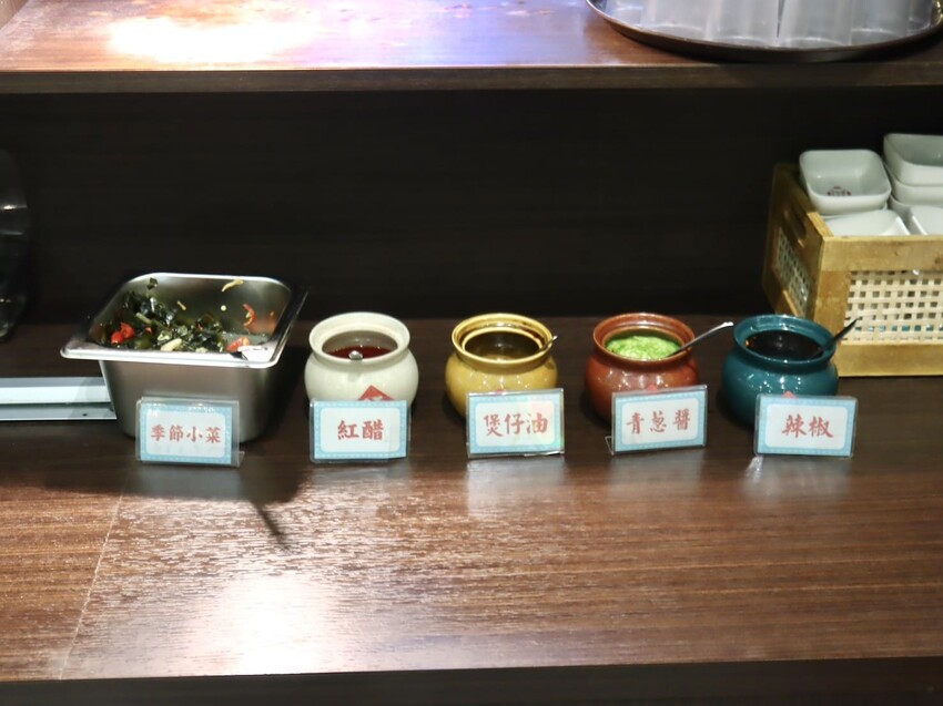 永芯茶檔|藝文特區高評價港式茶餐廳。必點乒乓球大鮮蝦雲吞撈麵、超狂黃金流芯西多士 – 艾瑞絲的吃貨日常