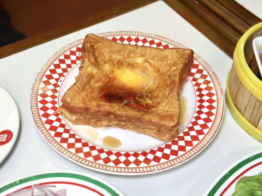 永芯茶檔|藝文特區高評價港式茶餐廳。必點乒乓球大鮮蝦雲吞撈麵、超狂黃金流芯西多士 – 艾瑞絲的吃貨日常