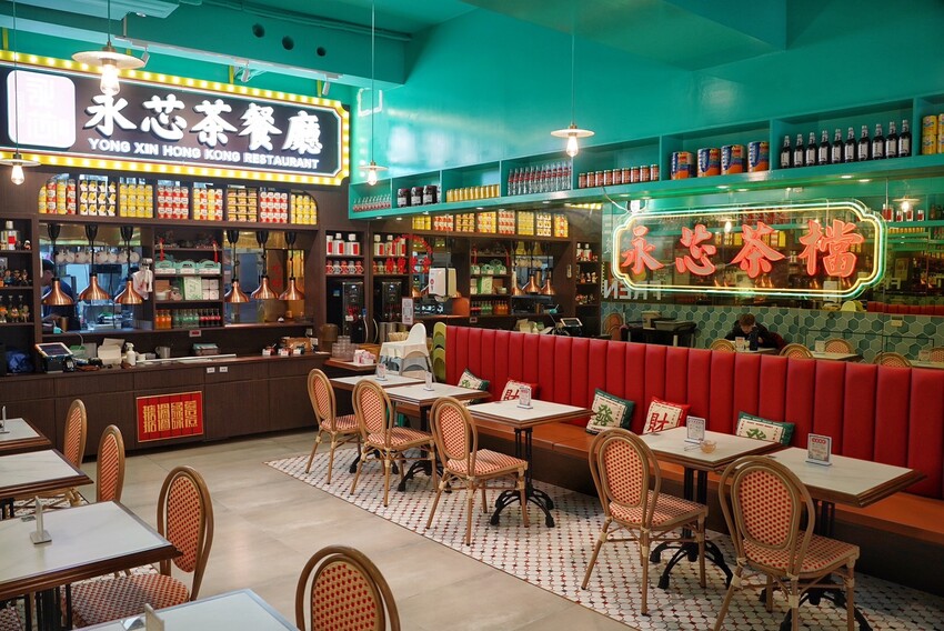 桃園必吃人氣港式「永芯茶檔茶餐廳」，主餐海南雞飯、香煎雞腿扒公仔麵都很推薦！必點招牌還有流心的「黃金法蘭西多士」，花生奶醬口味也很欠吃！ - 阿華田的美食日記