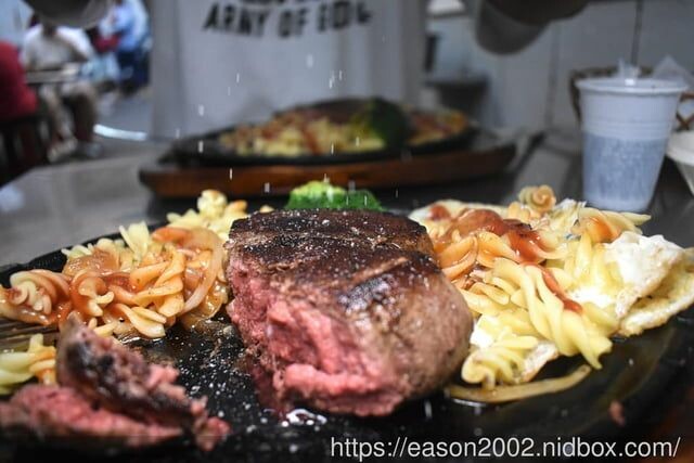 北投牛排 | 正宗北投牛小弟強勢回歸 平價牛排魂，勾起北投在地饕客味蕾~~ -  就是這樣。吃喝玩樂。愛漂亮部落格 - FashionGuide 華人時尚專業評鑑