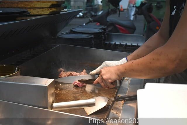 北投牛排 | 正宗北投牛小弟強勢回歸 平價牛排魂，勾起北投在地饕客味蕾~~ -  就是這樣。吃喝玩樂。愛漂亮部落格 - FashionGuide 華人時尚專業評鑑