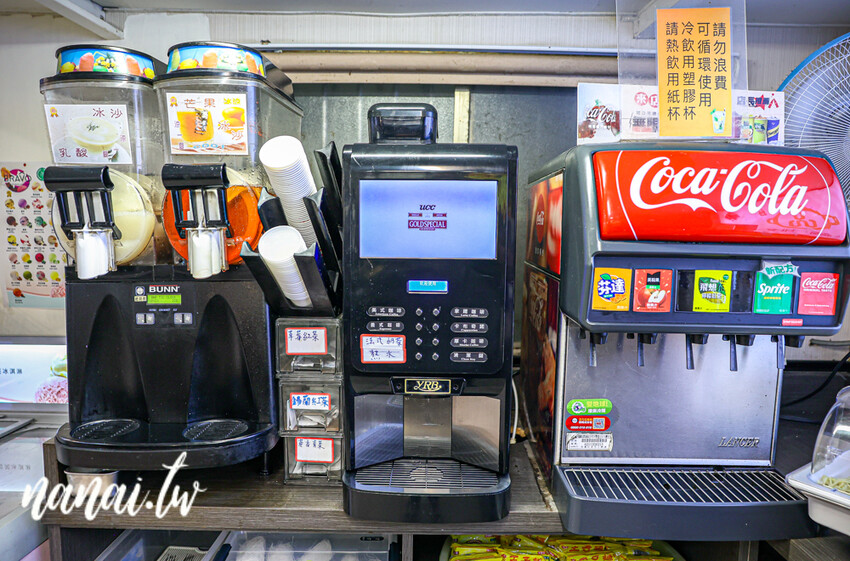 低調開在道東書院旁生意好到爆!超人氣平價鍋物+排餐,附餐自助吧吃到飽,一品火鍋排餐