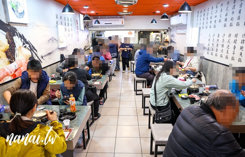 低調開在道東書院旁生意好到爆!超人氣平價鍋物+排餐,附餐自助吧吃到飽,一品火鍋排餐