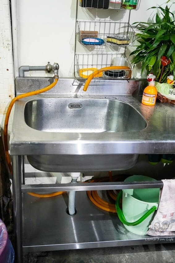 台中市太平區太平小吃推薦|巷弄中來找總煎吃酥皮蚵仔煎，必點料多滿滿味噌湯|三一八總煎|太平NISSAN 旁