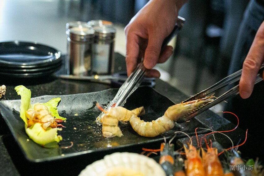 桃園中壢燒肉吃到飽推薦-胖肚肚燒肉吃到飽!台北平價燒肉吃到飽開在中壢夜市附近啦~營業到凌晨十二點而且CP值非常高的燒肉吃到飽我來啦~(飛奔 @圍事小哥的幸福相框
