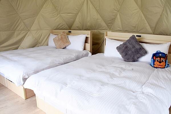 嘉義縣番路鄉嘉義全新開幕的免裝備懶人露營【歸樸森活】人來就好、享受5星級的住宿環境、7星級的衛浴設備！免開蜿蜒山路