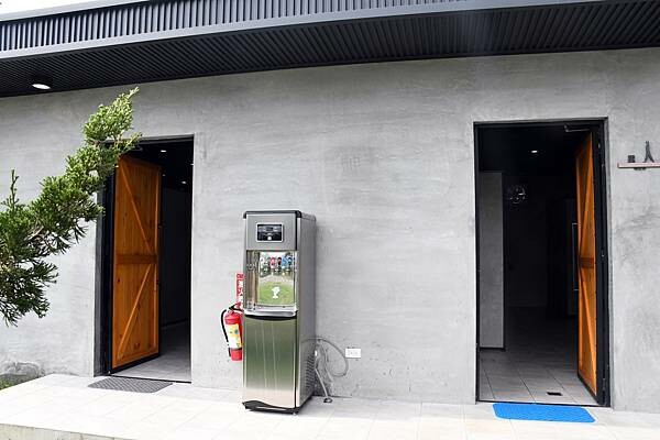 嘉義縣番路鄉嘉義全新開幕的免裝備懶人露營【歸樸森活】人來就好、享受5星級的住宿環境、7星級的衛浴設備！免開蜿蜒山路