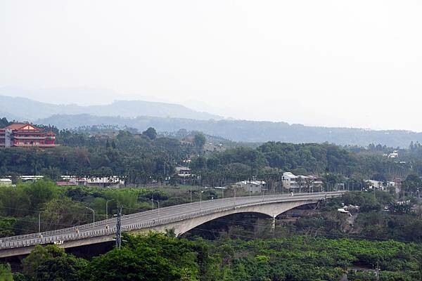 嘉義縣番路鄉嘉義全新開幕的免裝備懶人露營【歸樸森活】人來就好、享受5星級的住宿環境、7星級的衛浴設備！免開蜿蜒山路