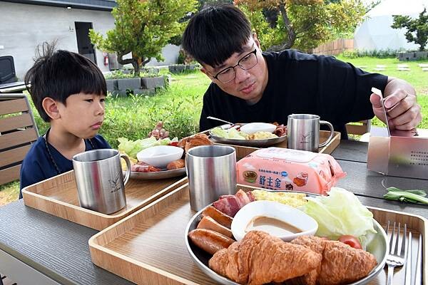 嘉義縣番路鄉嘉義全新開幕的免裝備懶人露營【歸樸森活】人來就好、享受5星級的住宿環境、7星級的衛浴設備！免開蜿蜒山路