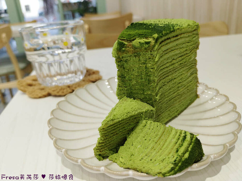 台南市東區台南甜點【c t.dessert】草莓奶霜千層蛋糕超夢幻！新鮮草莓滑順奶霜配上咖啡浪漫下午茶│生日蛋糕│東區美食