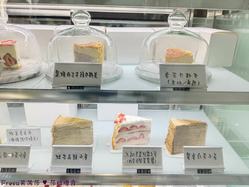 台南市東區台南甜點【c t.dessert】草莓奶霜千層蛋糕超夢幻！新鮮草莓滑順奶霜配上咖啡浪漫下午茶│生日蛋糕│東區美食