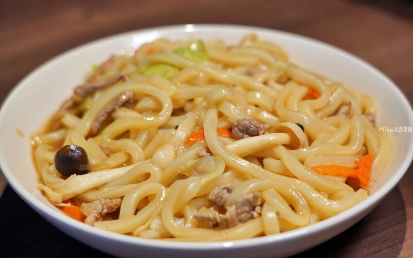 礁溪快炒樂室：隱藏版露營風熱炒店，享受宜蘭最Chill美食體驗。