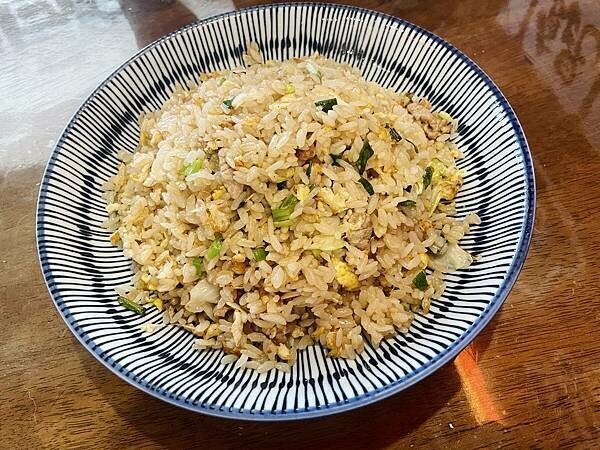 花蓮縣花蓮市||吃。花蓮|| 福記手工餛飩 平價炒飯也好吃