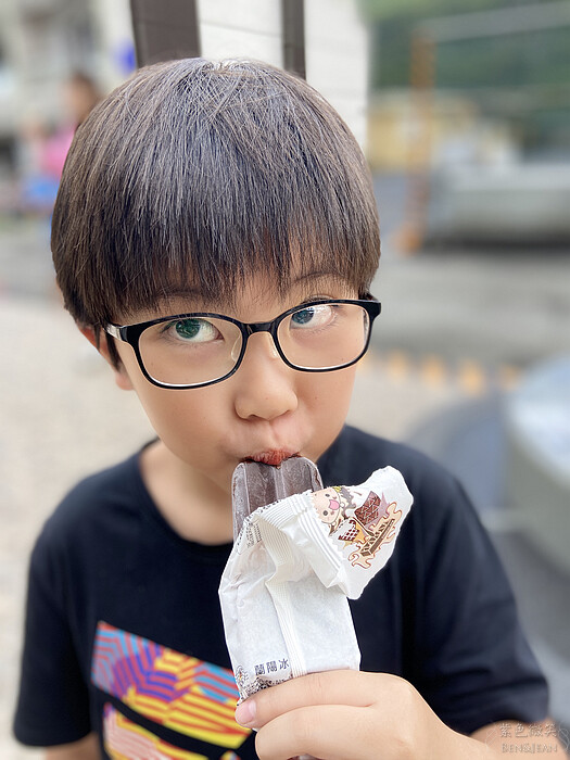 宜蘭縣三星鄉蘭陽電廠福利社冰棒枝仔冰》可愛公仔台電冰棒，花生口味院長冰甜中帶鹹的好味道，口味季節限量版水果冰~金