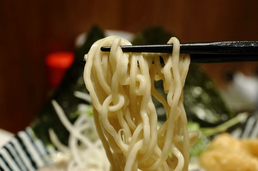 永和新開拉麵店，主打石斑魚做湯底的魚介系拉麵，市面上少見的魚