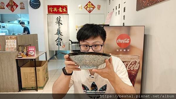 推薦桃園厲害的~集英會牛肉麵館湯頭超濃牛肉大塊又Q彈附有免費