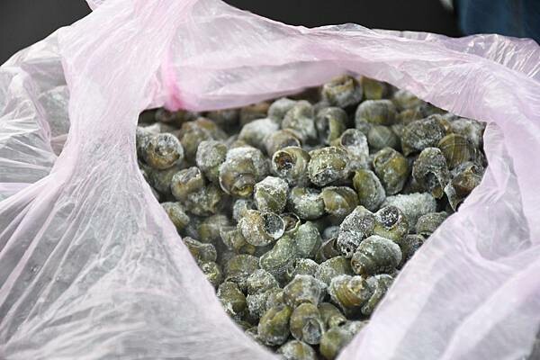 高雄市三民區一天只賣四小時的好滋味，每日限量的炸蛋吃不到會搥心肝【饗螺螺螄粉－三民建興店】超美味的螺螄粉，好康多