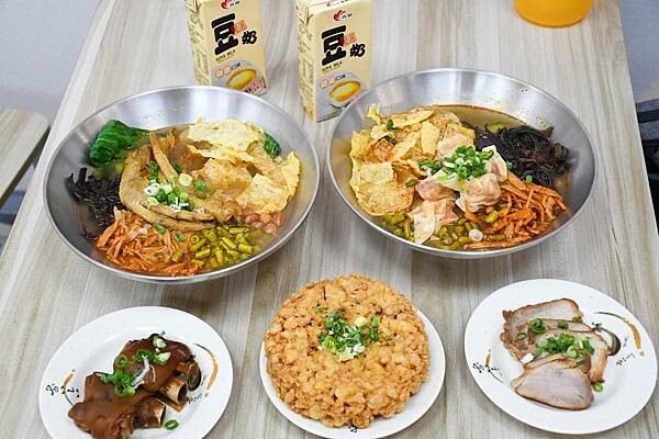 高雄市三民區一天只賣四小時的好滋味，每日限量的炸蛋吃不到會搥心肝【饗螺螺螄粉－三民建興店】超美味的螺螄粉，好康多