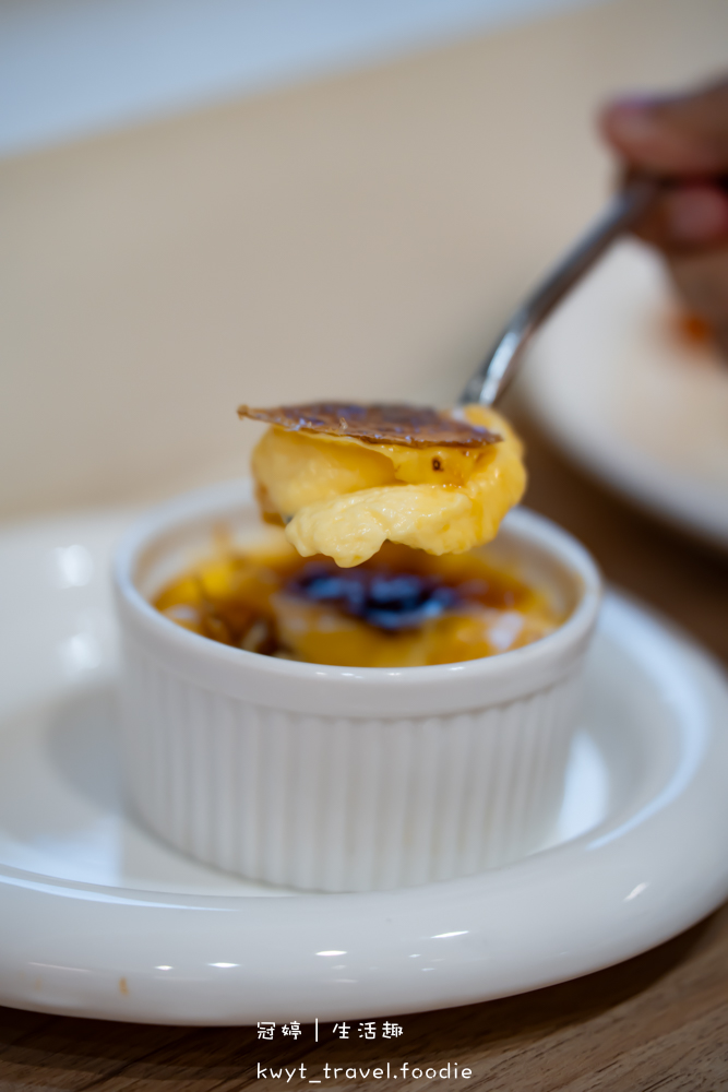 半刻貓·有貓的咖啡館,媲美甜點店的巴斯克蛋糕,與24隻貓咪共度美好時光,高雄貓咪咖啡廳推薦_2025菜單 – 冠婷生活趣