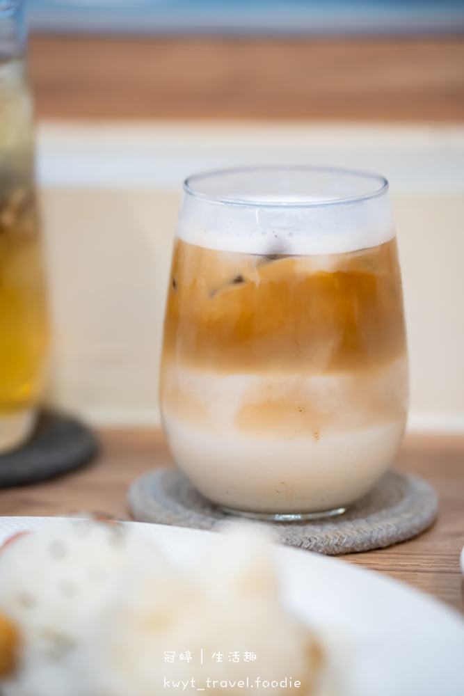 半刻貓·有貓的咖啡館,媲美甜點店的巴斯克蛋糕,與24隻貓咪共度美好時光,高雄貓咪咖啡廳推薦_2025菜單 – 冠婷生活趣