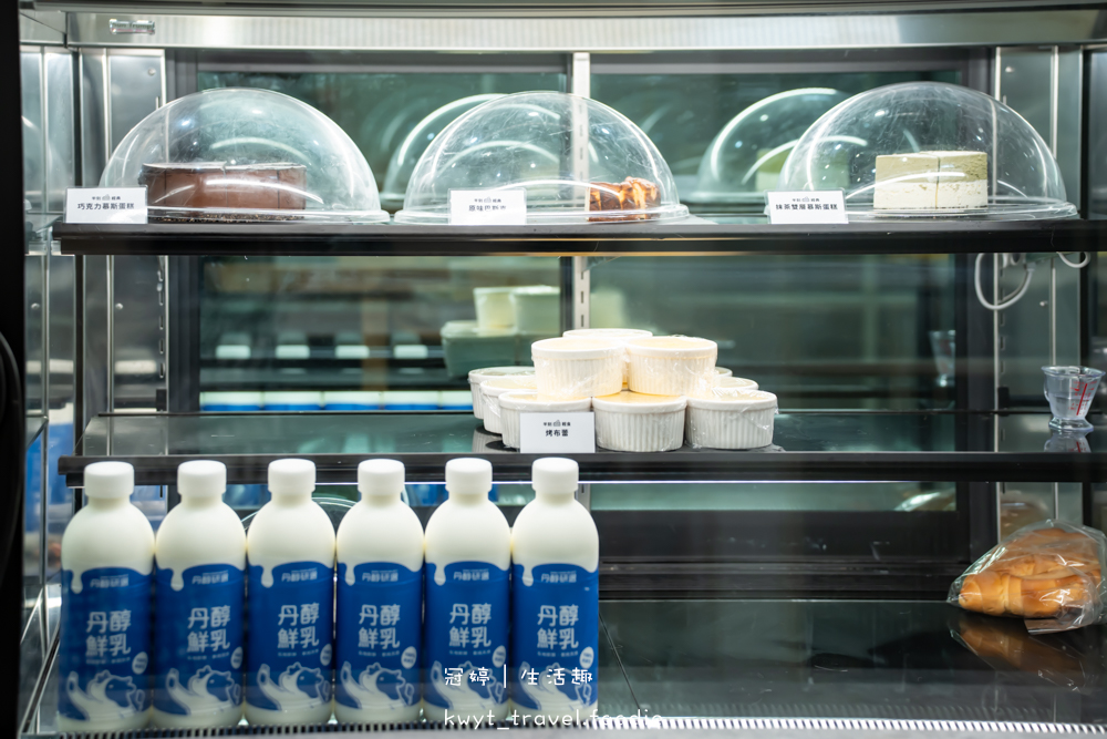 半刻貓·有貓的咖啡館,媲美甜點店的巴斯克蛋糕,與24隻貓咪共度美好時光,高雄貓咪咖啡廳推薦_2025菜單 – 冠婷生活趣