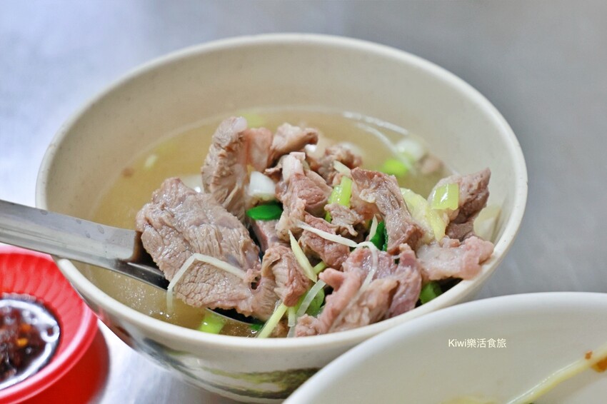 彰化縣彰化市彰化美食金銀麵|彰化市平價美食推薦餛飩乾麵、豬肝麵、骨仔肉湯,隱藏在民權市場、南門市場裡平民小吃