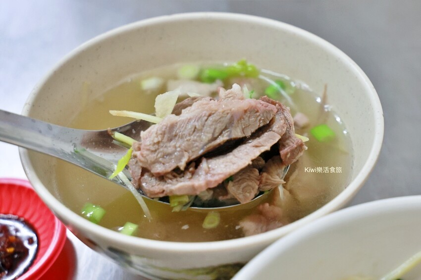 彰化縣彰化市彰化美食金銀麵|彰化市平價美食推薦餛飩乾麵、豬肝麵、骨仔肉湯,隱藏在民權市場、南門市場裡平民小吃