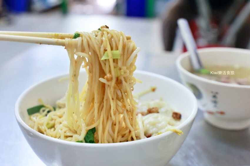彰化縣彰化市彰化美食金銀麵|彰化市平價美食推薦餛飩乾麵、豬肝麵、骨仔肉湯,隱藏在民權市場、南門市場裡平民小吃