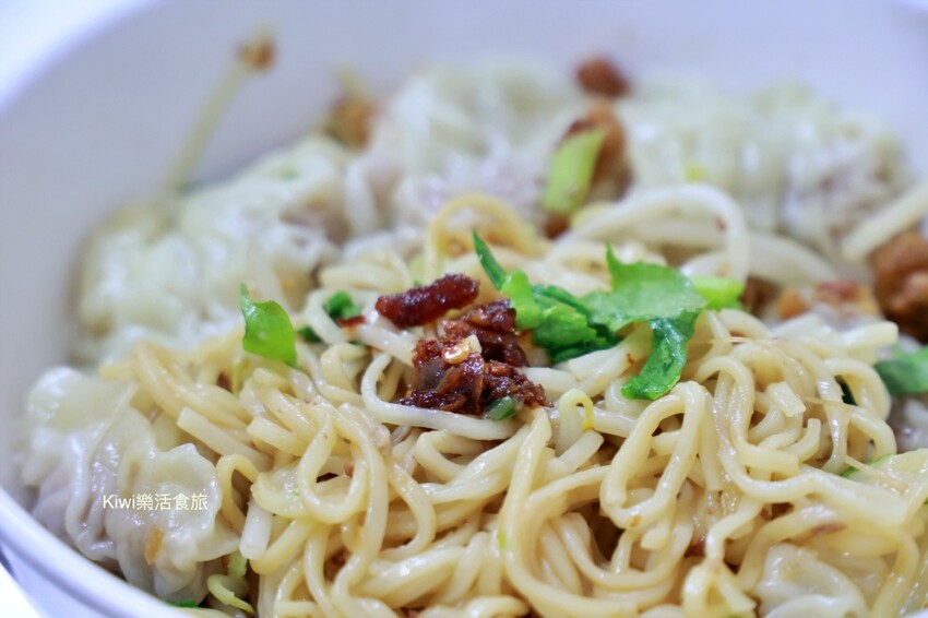 彰化縣彰化市彰化美食金銀麵|彰化市平價美食推薦餛飩乾麵、豬肝麵、骨仔肉湯,隱藏在民權市場、南門市場裡平民小吃